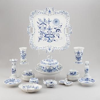 Meissen, servisdelar, 23 st, porslin, "Zwiebelmuster/Lökmönstret", Tyskland.