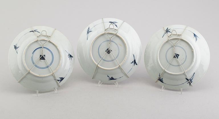 TALLRIKAR, 3 st, porslin, ostindiska, 1900-tal.