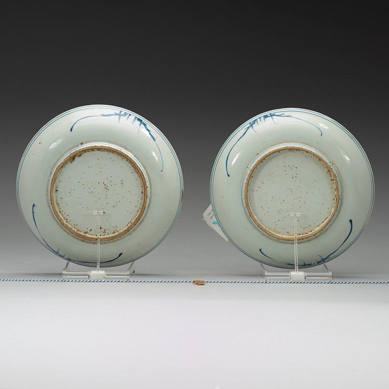 A set of three blue and white dishes, Ming dynasti, Tianqi/Chongzhen, 17th century.