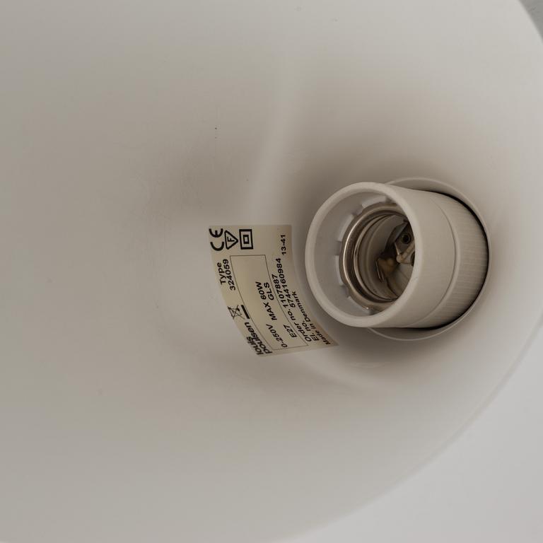 Arne Jacobsen, bordslampa, "AJ", Louis Poulsen, Danmark.