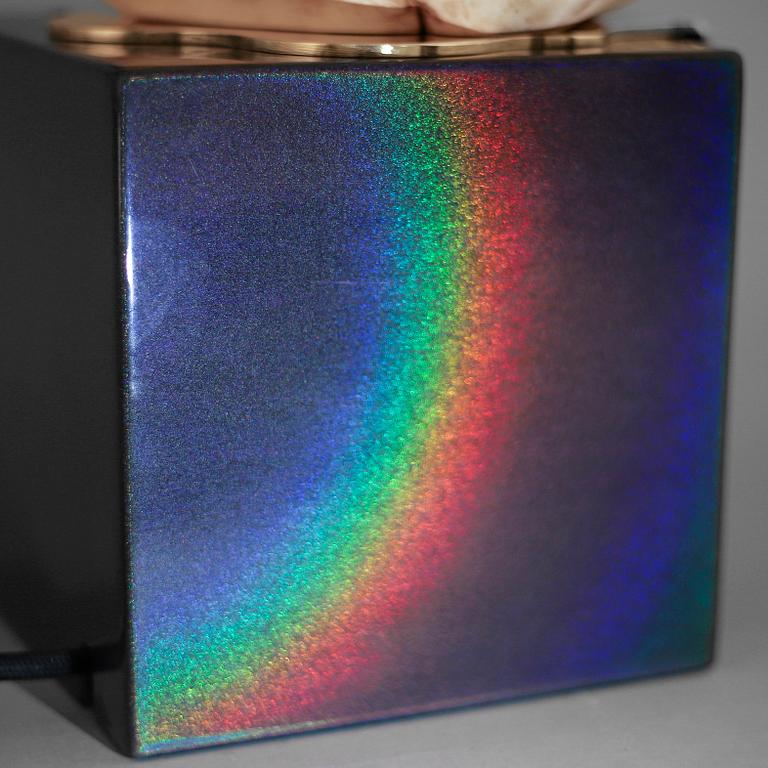 AIA JÜDES, "Vrilarnas återkomst", lampa / objekt, Studio Aia Jüdes / i samarbete med vrilslöjdaren Erling Tällberg 2020.