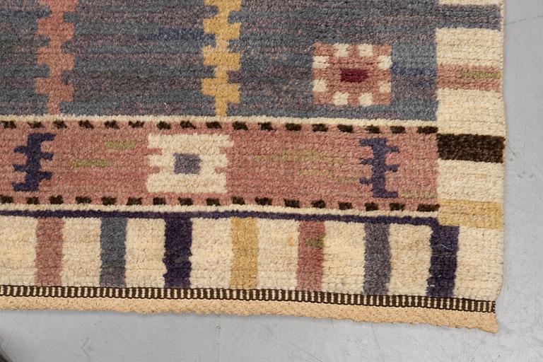 Märta Måås-Fjetterström, a carpet, "Ståndaren", knotted pile, ca 248 x 193 cm, signed AB MMF.