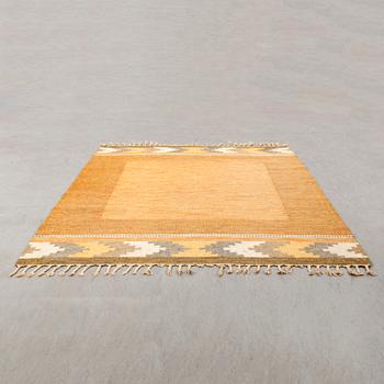 Matta, rölakan, ca 204 x 137 cm.