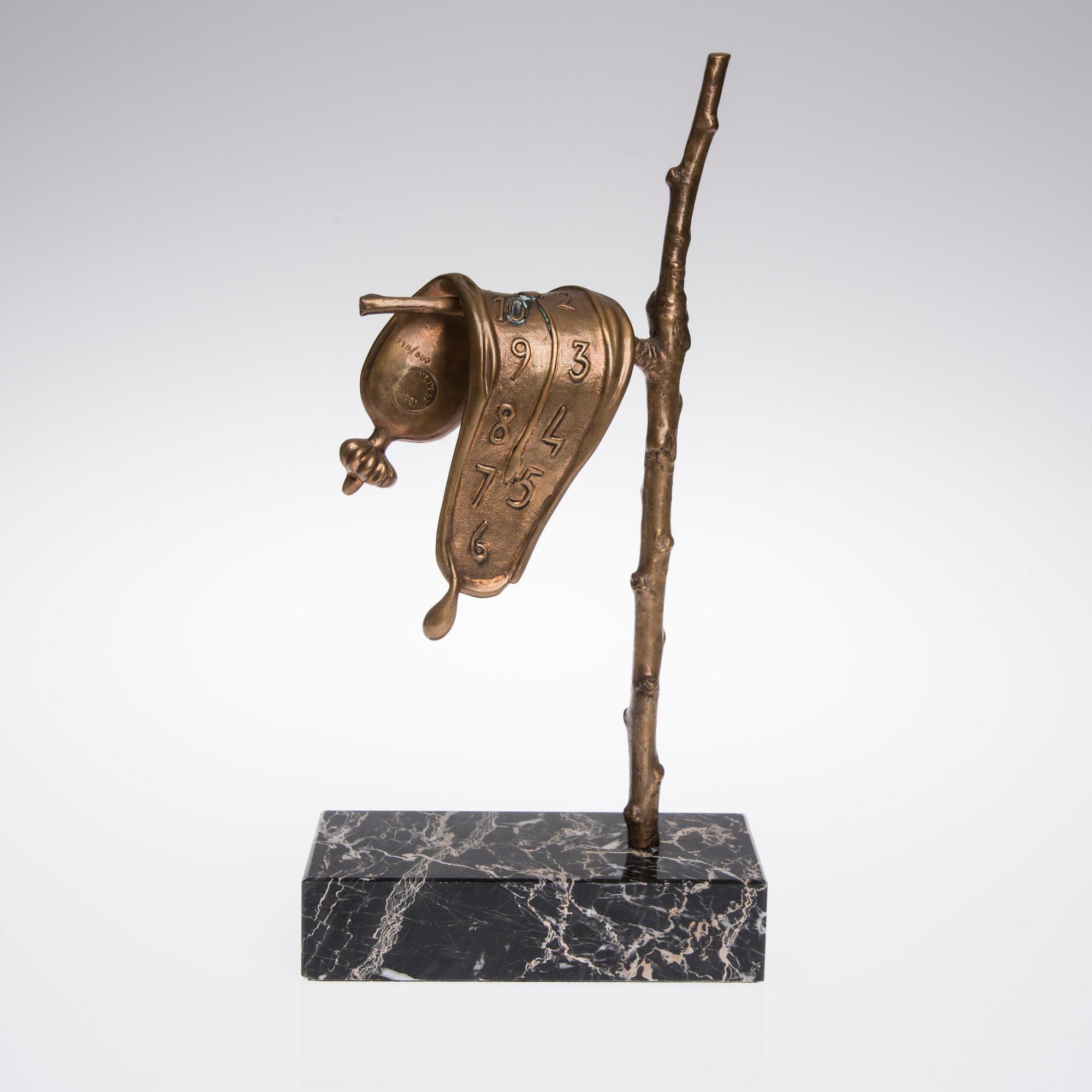 SALVADOR DALÍ, skulptur, brons och marmor, signerad och numrerad 118/350.