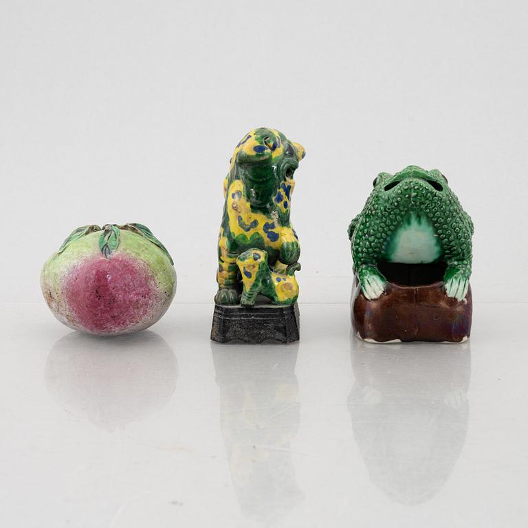 A group of three Chinese ceramic figures, late Qing dynsaty.