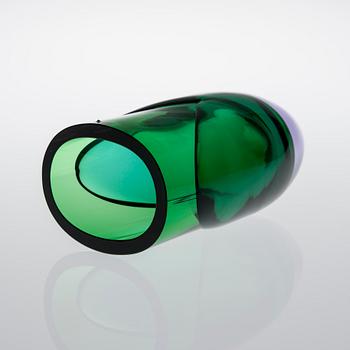 HEIKKI ORVOLA, VAS, glas, "Blomma". Signerad Nuutajärvi Notsjö, etikettmärkt 1971-75.