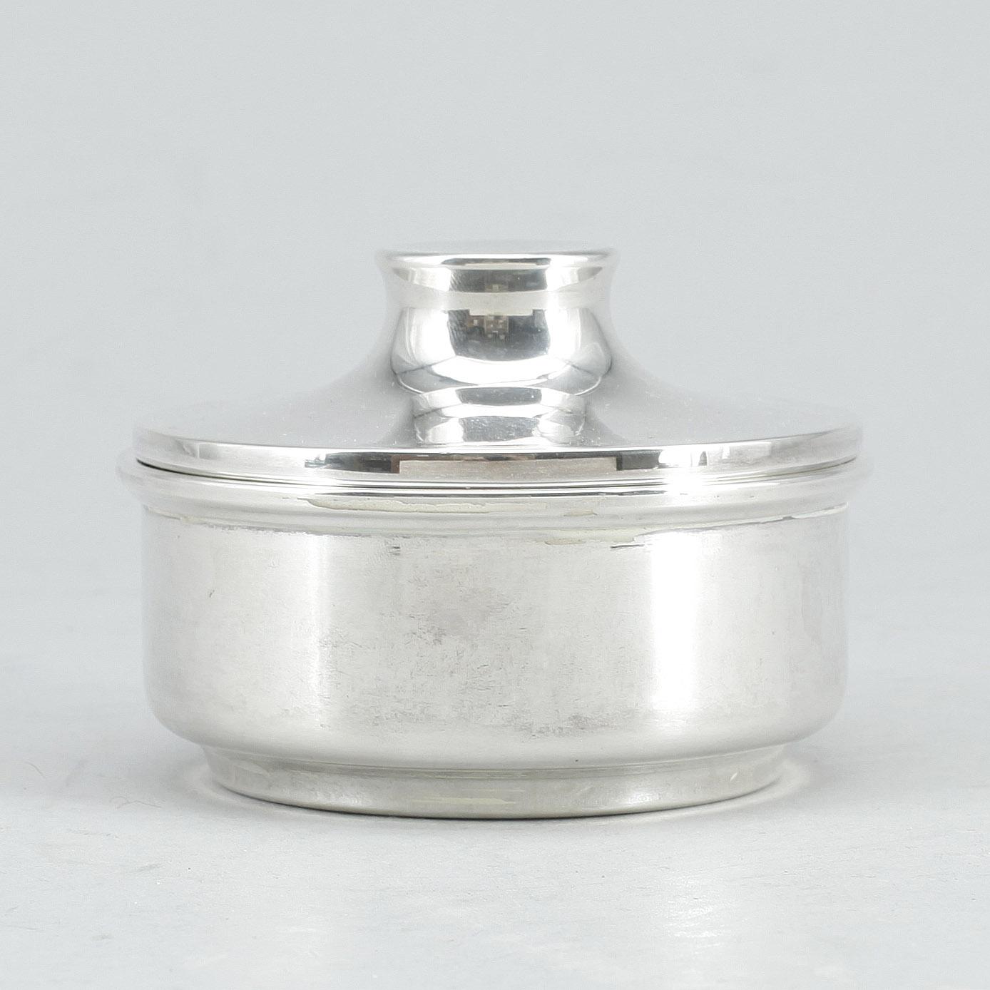 SOCKERSKÅL, sterlingsilver, svenska importstämplar, 1900-tal. Vikt ca 232g.