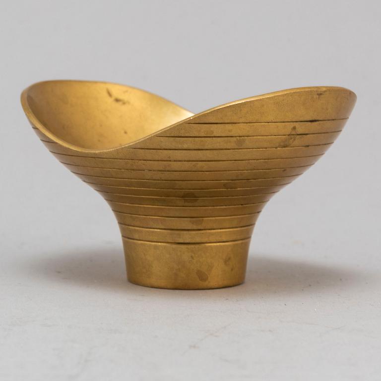 PAAVO TYNELL, a brass bowl.