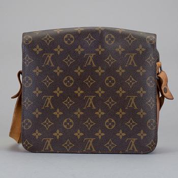 VÄSKA, "Cartouchiere", Louis Vuitton.