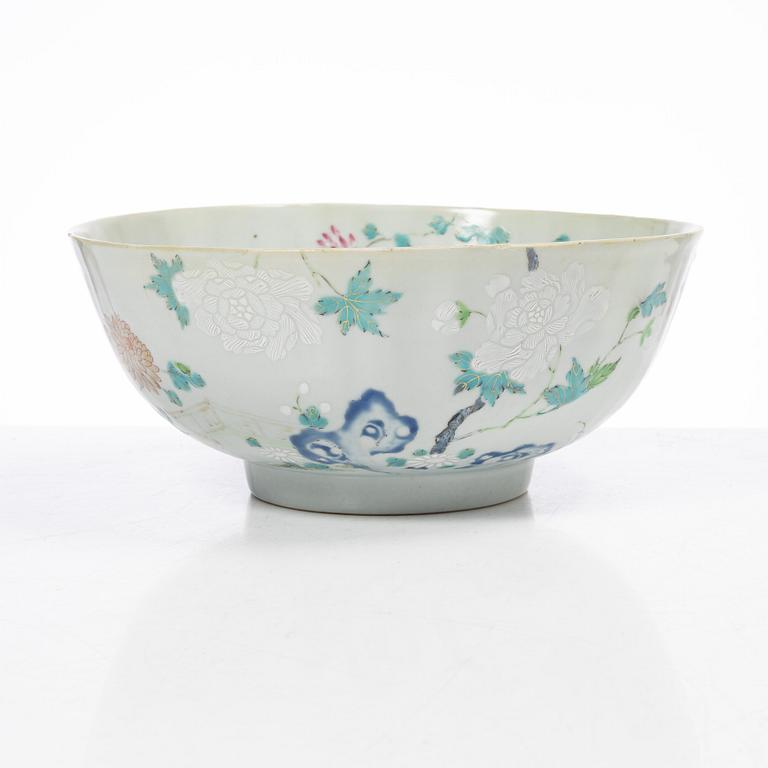 Skål samt tallrikar, ett par, porslin, Kina, Yongcheng (1723-35).