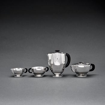 136. Guttorm Kristiansen (Gagnes), a four pieces 830/1000 silver tea- and coffee service, David-Andersen, Norway 1927-49.