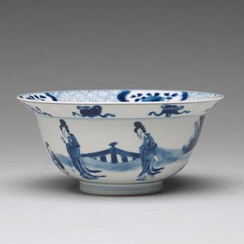 A blue and white bowl, Qing dynasty, Kangxi (1662-1722).