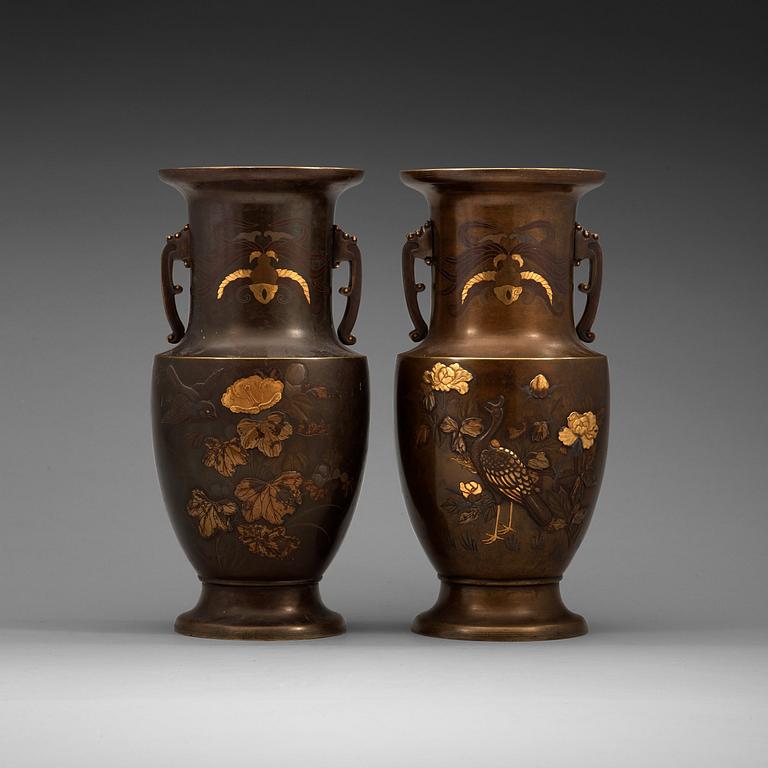 A pair of Japanese bronze vases, Meiji (1868-1912).