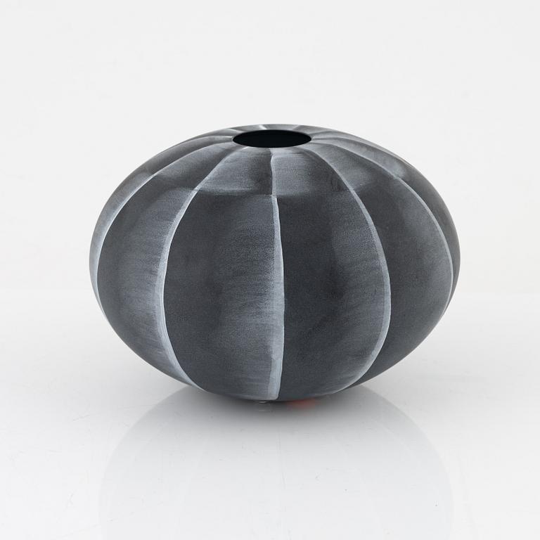 Ingegerd Råman, a vase, Orrefors, 2005.