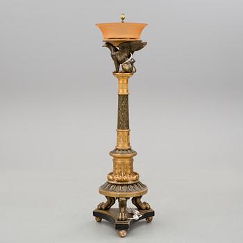 GUERIDON. Empirestil, 1800-talets andra hälft.