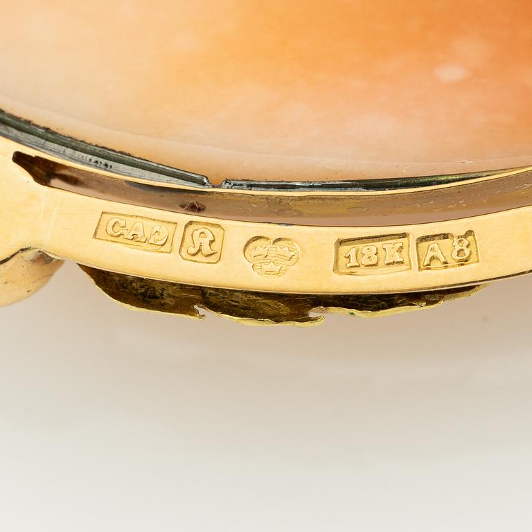 Brooch, 18K gold with shell cameo in the form of possibly Helios.