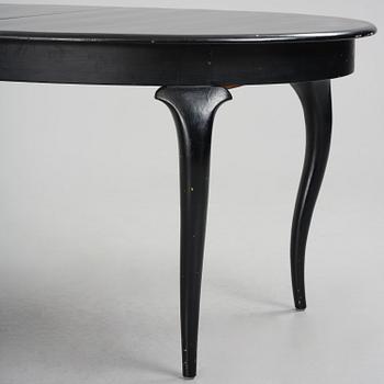 Uno Åhrén, a Swedish Grace dining table, 1920s.