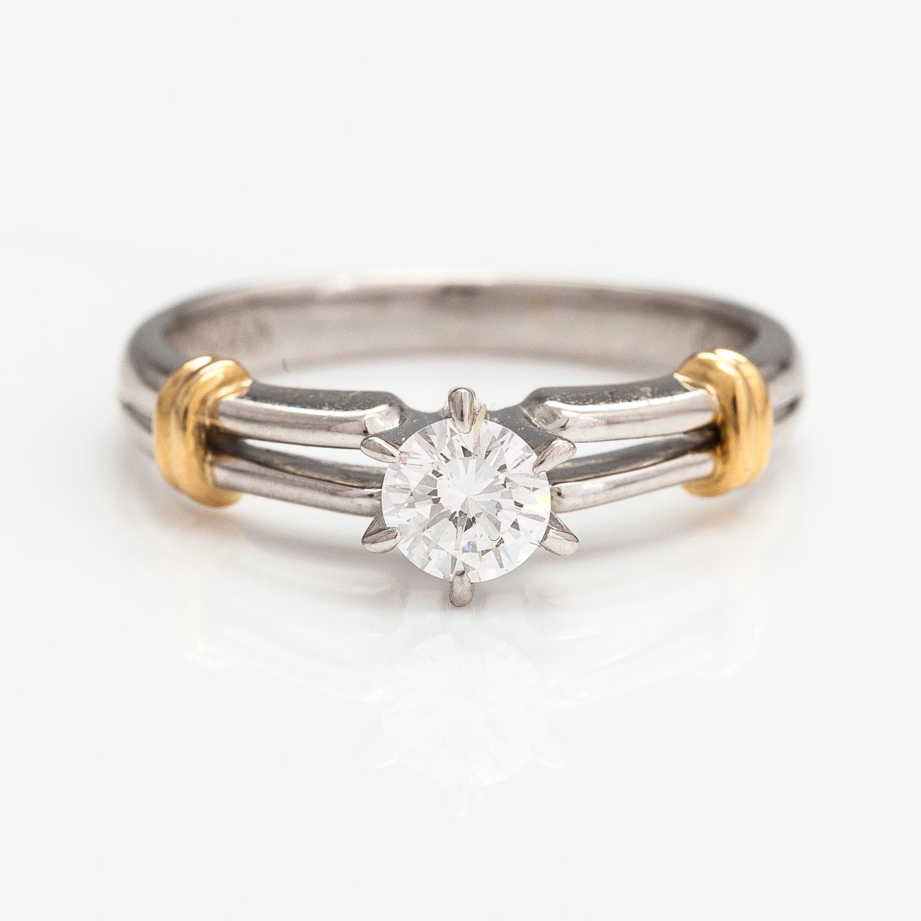 Dior, sormus, 18K kultaa, platinaa, timantti n. 0.271 ct. Merkitty Ch Dior, 542.