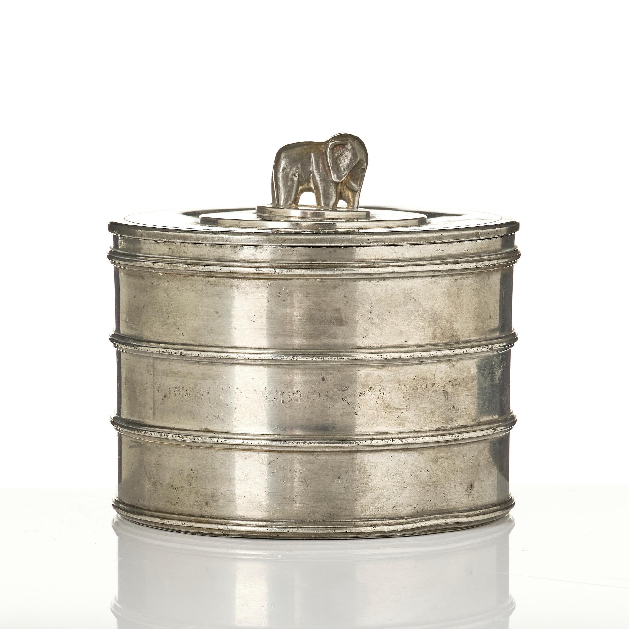 Sylvia Stave, burk med lock, modell 5278, C.G. Hallberg, Stockholm, 1933.