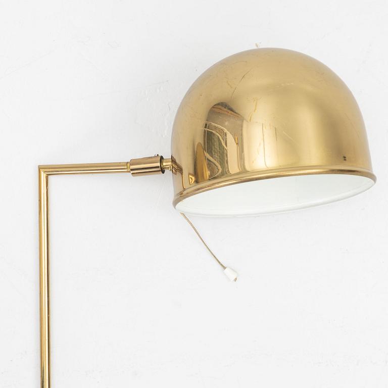 Eje Ahlgren, A pair of brass wall lights, "V-75", Bergboms.