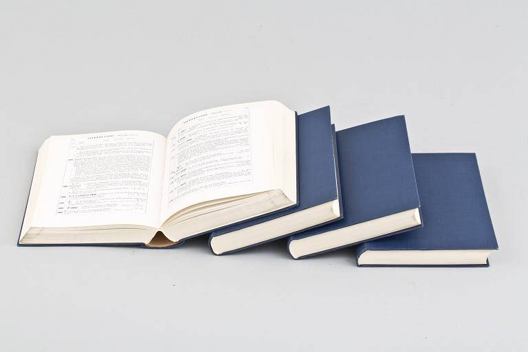 BÖCKER, Der Goldschmiede Merkzeichen, 4 vol, Marc Rosenberg, London.