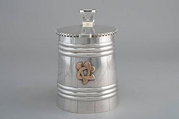 STOP, 84 silver. Robert Kohun St. Petersburg 1882. Höjd 17 cm, vikt 783 g.