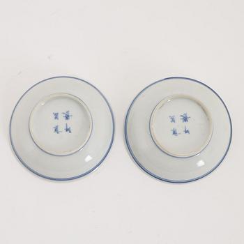 A pair of small blue and white dishes, Qing dynasty, around 1900.