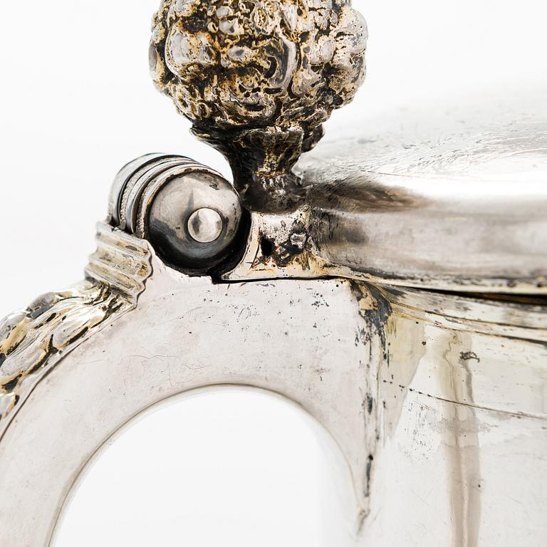 A Swedish baroque parcel-gilt silver tankard, maker's mark of Arvid Falck (master 1667-1691), Stockholm 1693.