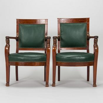 Karmstolar, ett par, empir, Frankrike kring 1810.