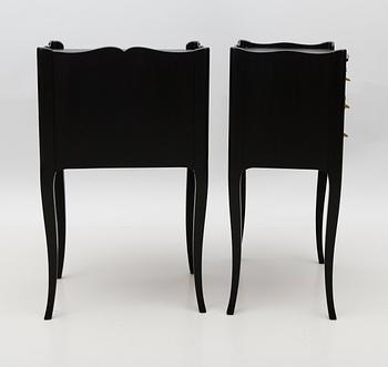 SÄNGBORD, 1 par, rokokostil, 1900-talets andra hälft.