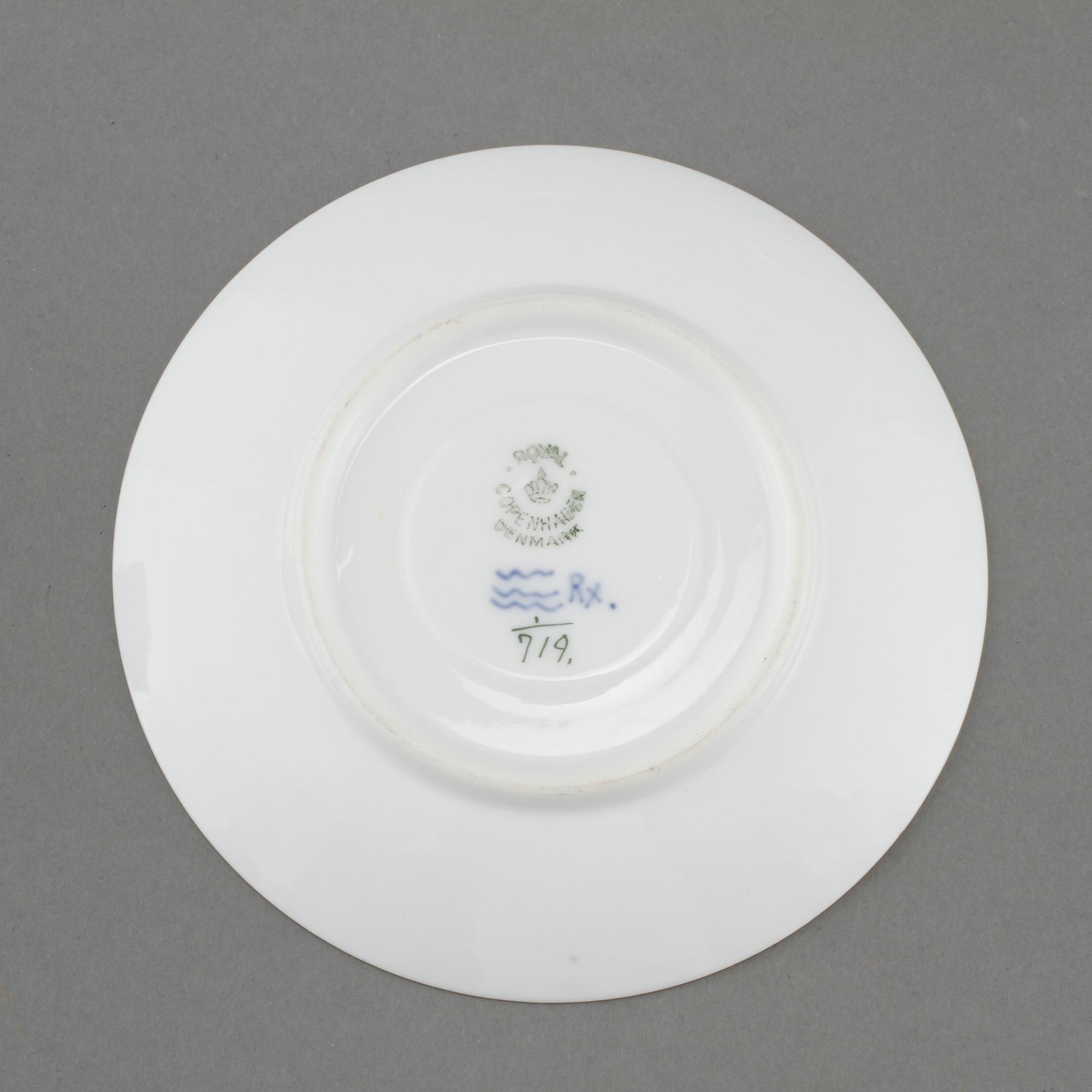 SERVISDELAR, 27 st, porslin, "Musselmalet", Royal Copenhagen, Danmark, 1900-talets andra hälft.