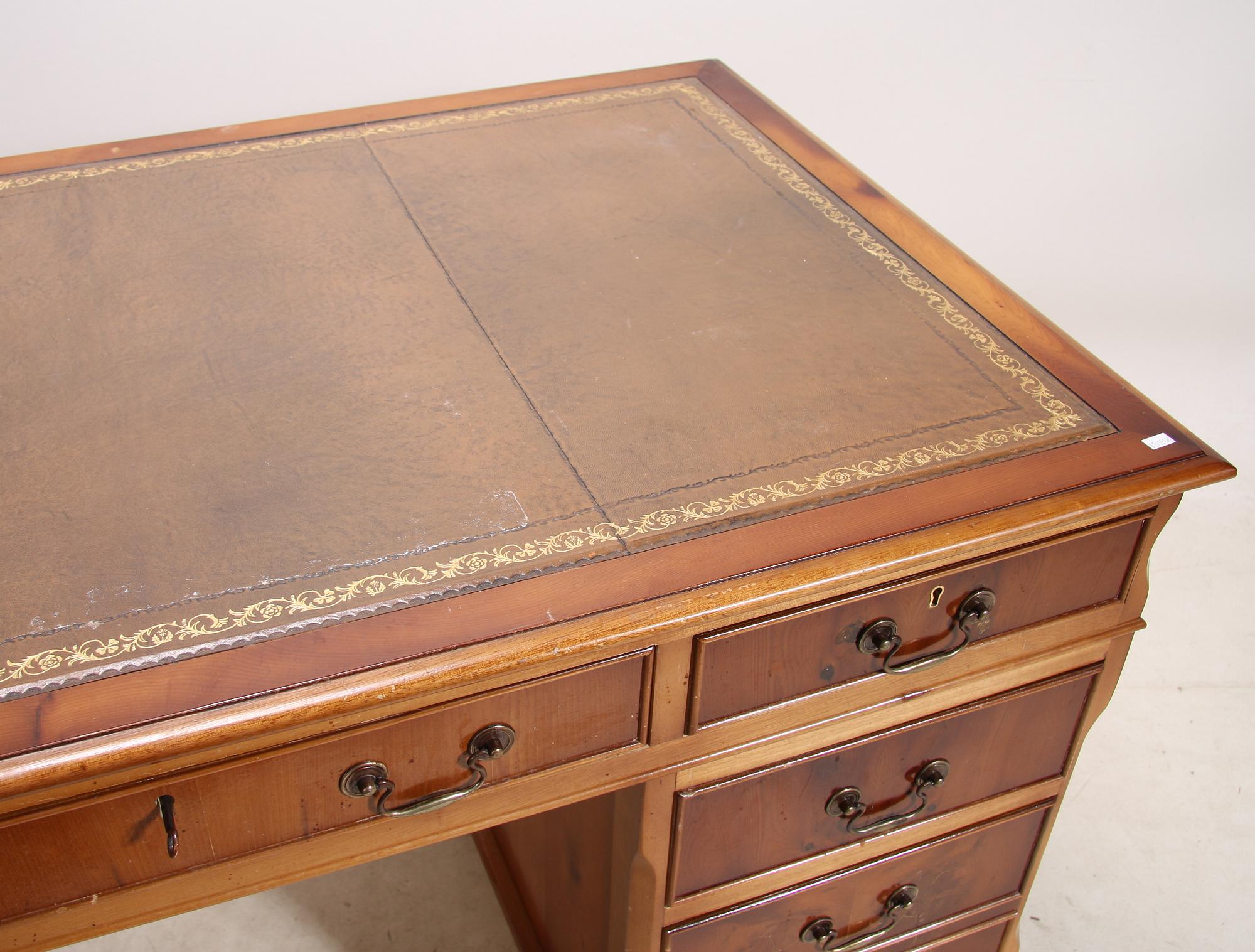 SKRIVBORD, England, 1900-tal.