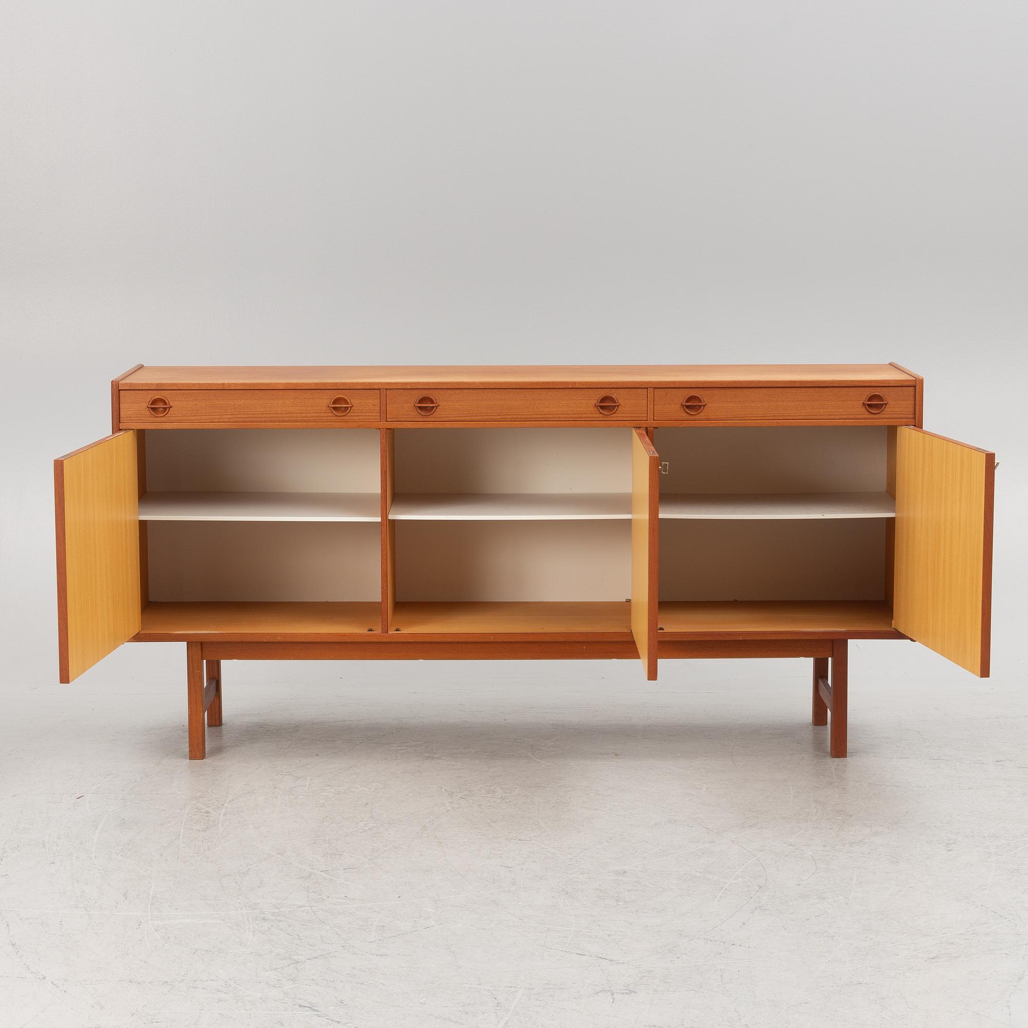 Sideboard, Ulferts, Tibro, 1900-talets andra hälft.