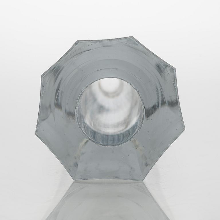 Aimo Okkolin, vase / art glass, signed Aimo Okkolin Riihimäen Lasi Oy.