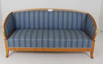 SALONGSGRUPP, 6 delar, möjligen formgivna av Carl Malmsten, 1900-talets första hälft.