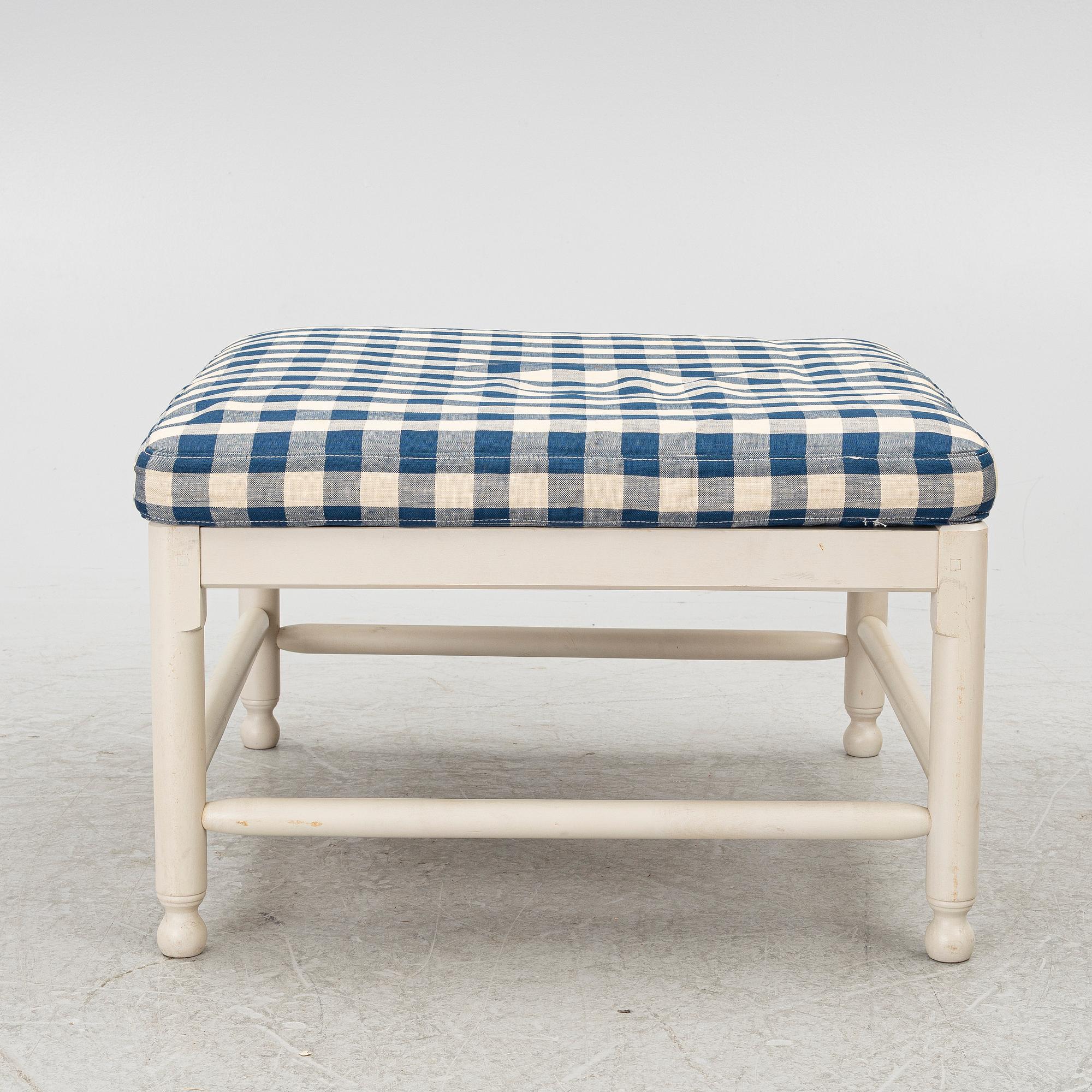 Fotpall, "Medevi Brunn", ur IKEAs 1700-talsserie, 1990-tal.