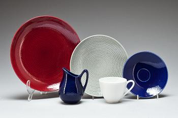 Hertha Bengtson · SERVISDELAR, 26 st, flintgods, "Blå Eld", Hertha Bengtsson, Rörstrand, 1900-talets andra hälft.