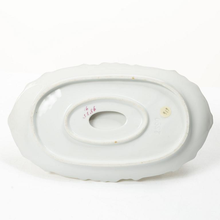A 15 piece ‘birds’ porcelain dinner service, around 1900.