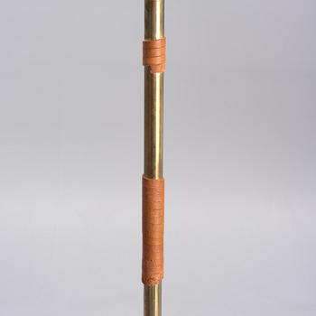 PAAVO TYNELL, A FLOOR LAMP. Manufactured by Oy Taito Ab. Late 1940s.