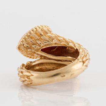 BOUCHERON.