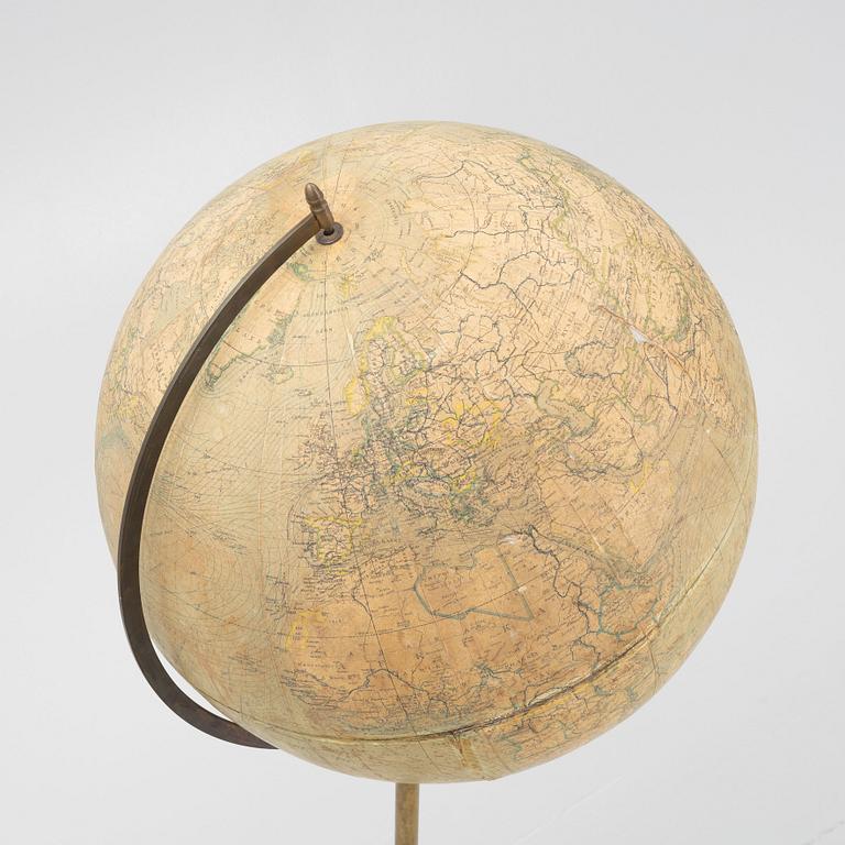 Jordglob på golvstativ, Stockholm 1910.