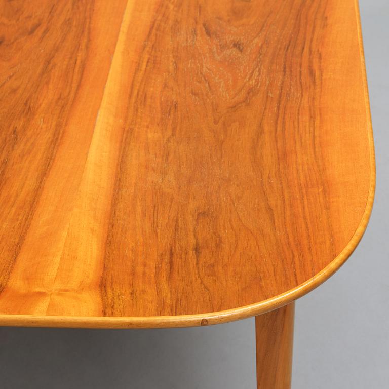 Josef Frank, a dining table, model B 947, Svenskt Tenn, pre 1985.