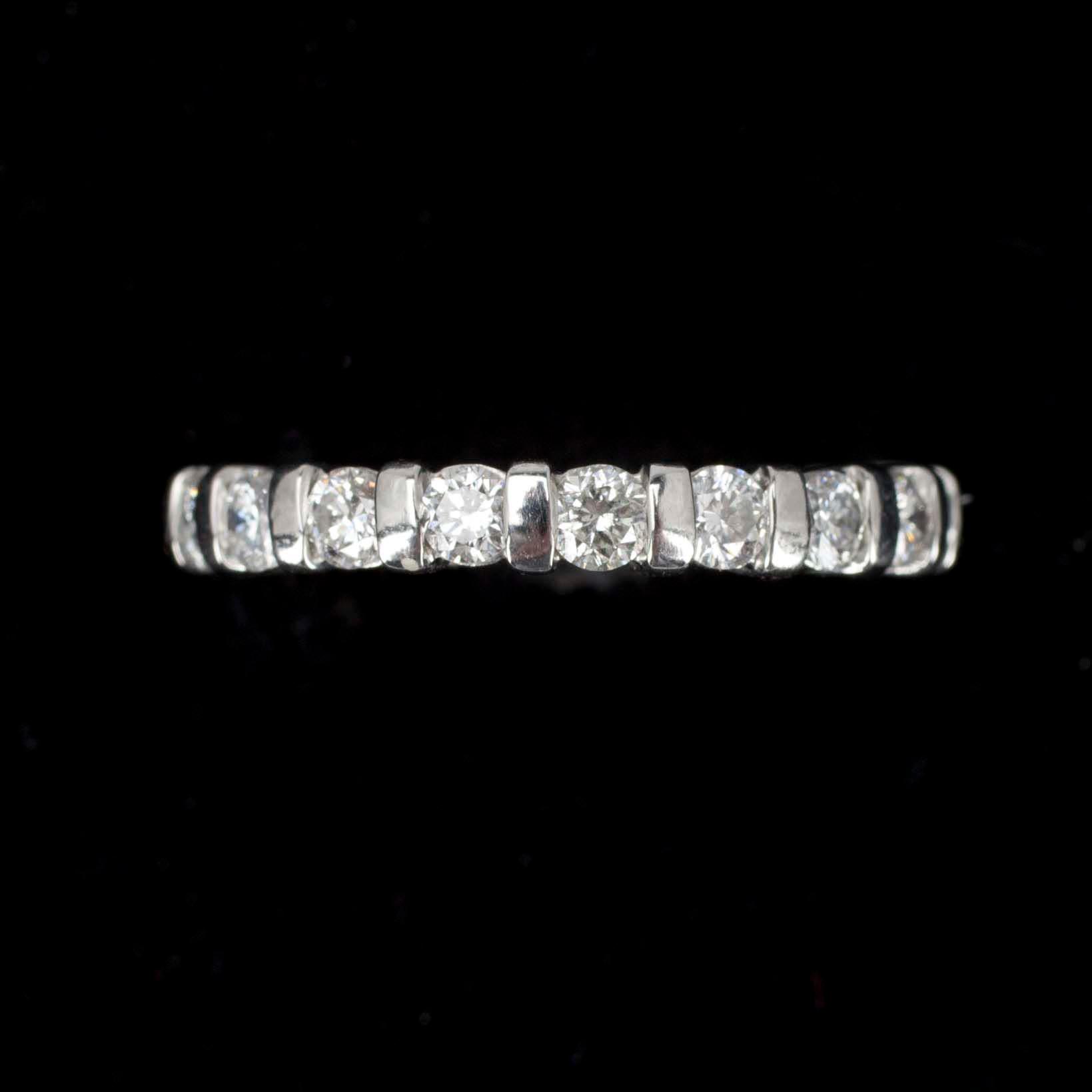 ALLIANSRING, Palladium, 19 st briljantslipade diamanter ca 1,66 ct totalt. Vikt ca 4,0 g.
