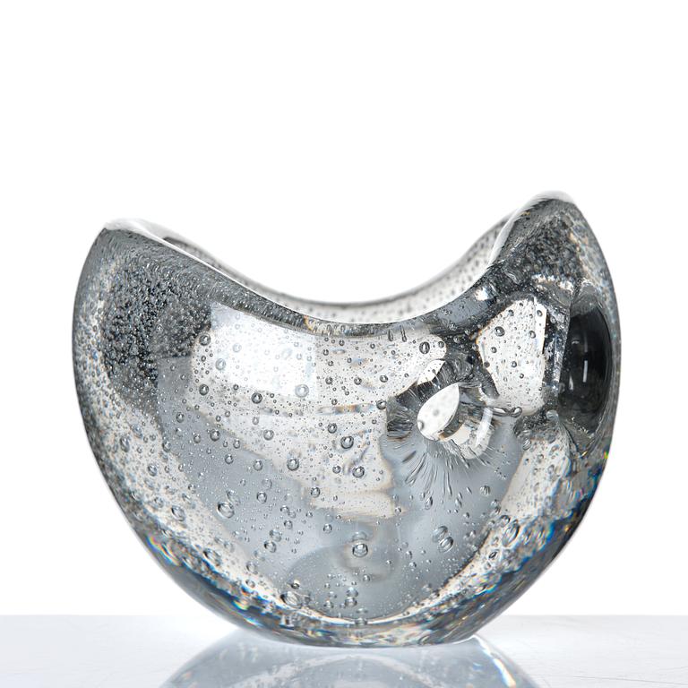 Timo Sarpaneva, "Hiidelhelmi" (Devil’s pearl), skål, Iittala, Finland 1956.