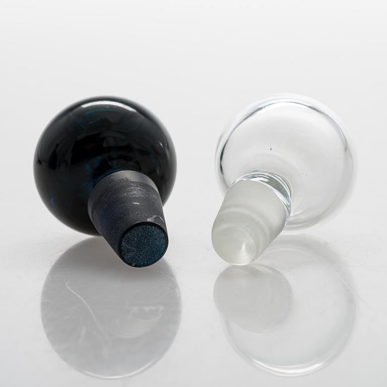 Nanny Still, two 1960s 'Flindari' decanters for Riihimäen Lasi, Finland.
