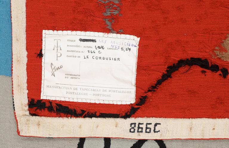 TAPESTRY. "Les Musiciena Nes". Flat weave. 124 x 124,5 cm. Signed MTP L.C.