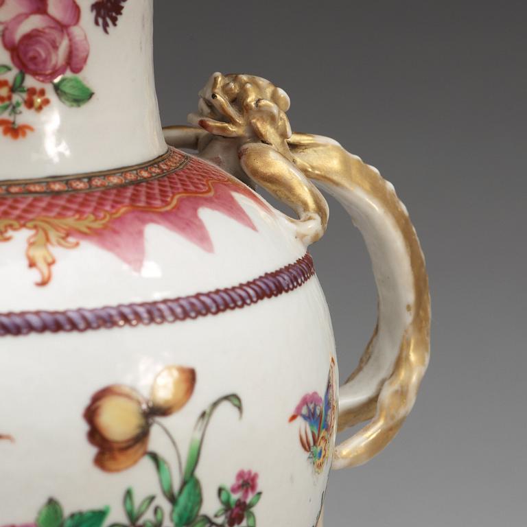 A famille rose vase, Qing dynasty, Qianlong (1736-1795).