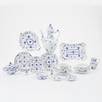 A porcelain tea and coffee service, 34 pices, 'Musselmalet', Royal Copenahgen and Bing &Grøndahl, Denmark.