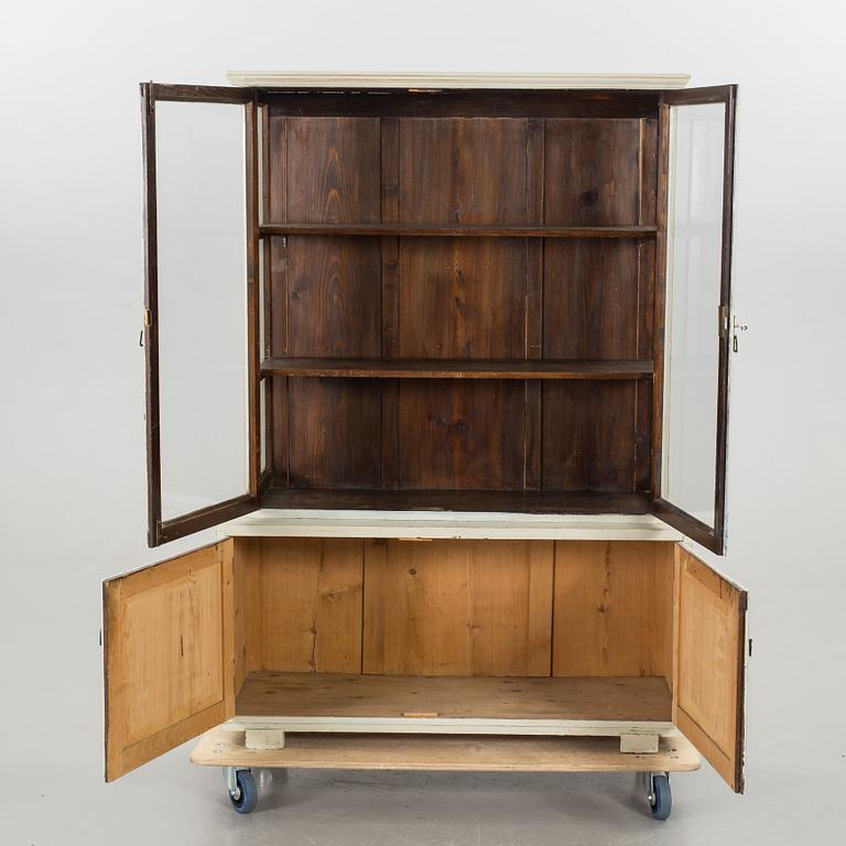 A CUPBOARD MID 20TH CENTURY.