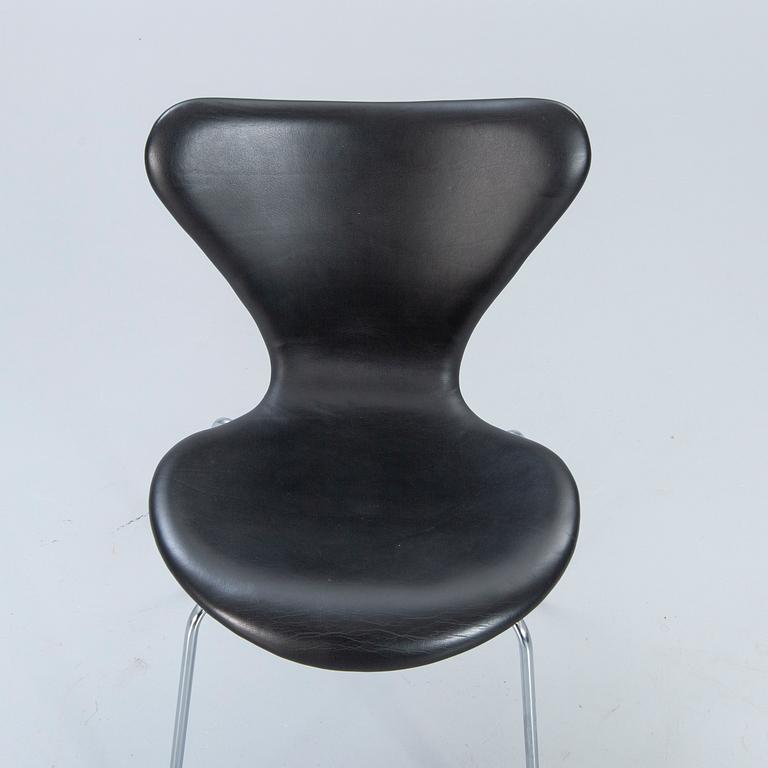 Arne Jacobsen, stol "Sjuan" för Fritz Hansen 1985.